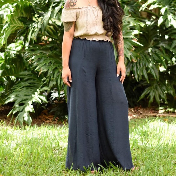 Navy High Waisted Palazzo Pants - Picture 2 of 3